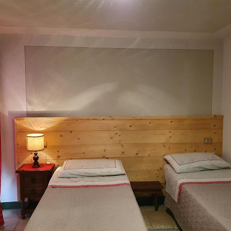 B&B Il Pettirosso Malonno Ngoại thất bức ảnh